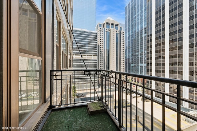 212 W Washington St Unit 1006, Chicago, IL 60606 - photo 9
