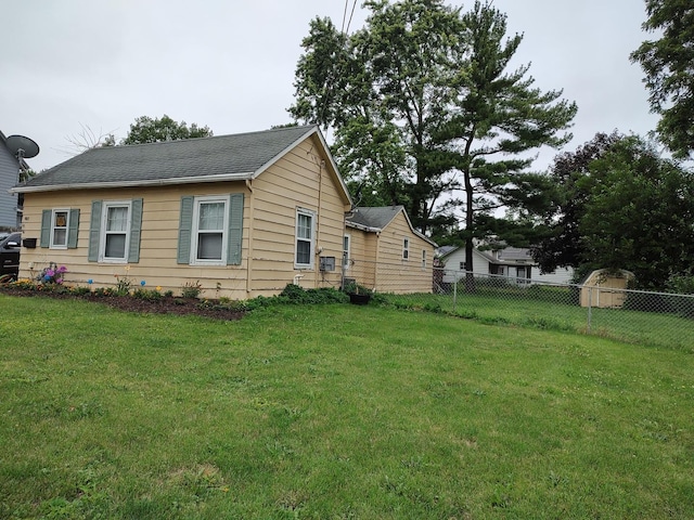 1027 Garfield Ave, Belvidere, IL 61008 - photo 1