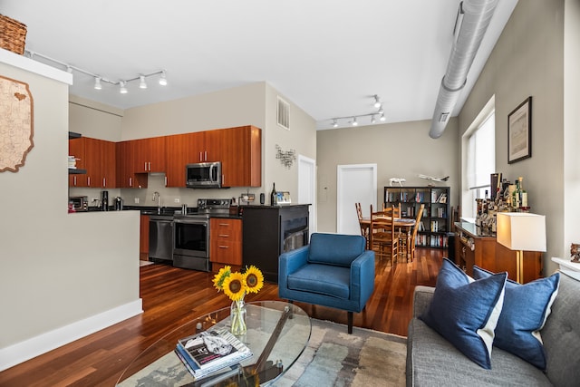 4751 N Artesian Ave Unit 205, Chicago, IL 60625 - photo 6