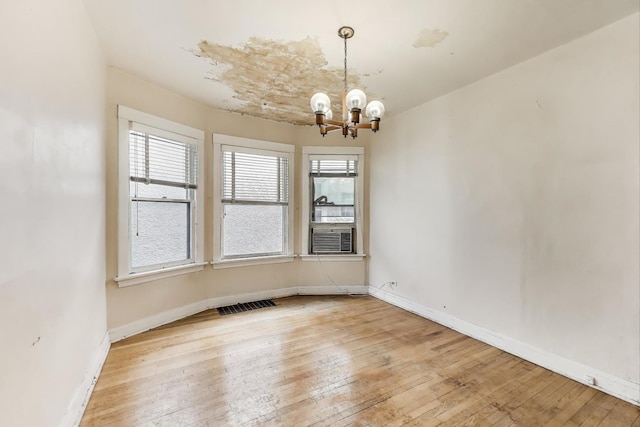 5037 W Sunnyside Ave, Chicago, IL 60630 - photo 4