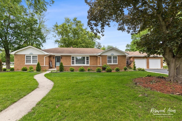 528 W Washington St, Momence, IL 60954 - photo 1