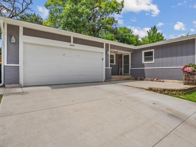 4409 Sussex Dr, Mchenry, IL 60050 - photo 3
