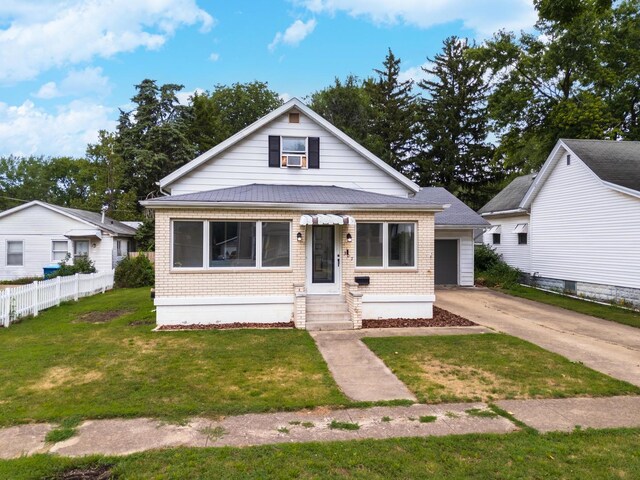 307 W N St, Pontiac, IL 61764 - photo 3