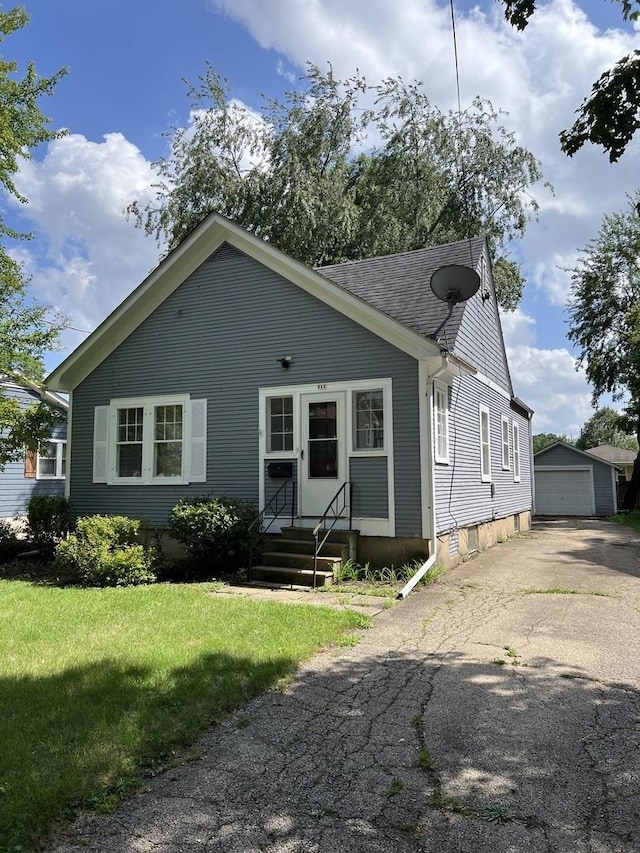 612 Center St, Geneva, IL 60134 - photo 1