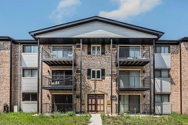 5349 N Delphia Ave Unit 250, Chicago, IL 60656 - photo 1
