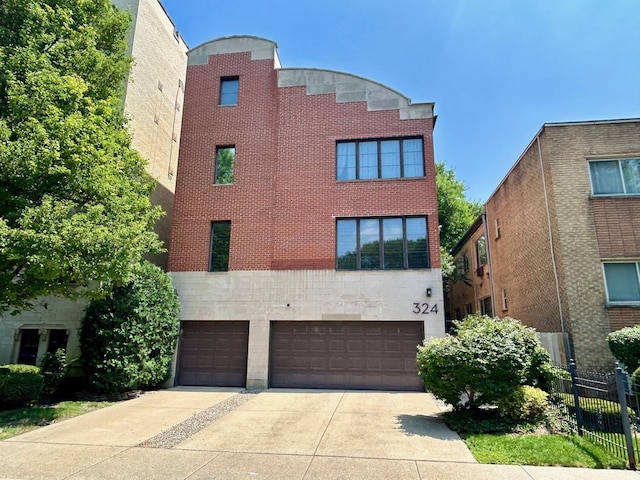 324 Wisconsin Ave Unit C, Oak Park, IL 60302 - photo 1