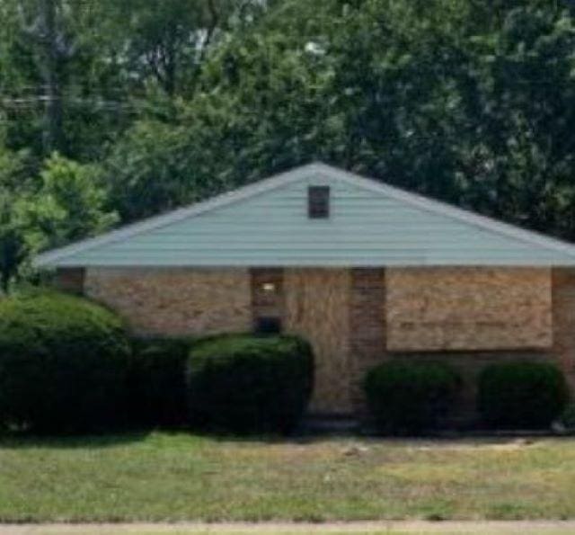 14110 S Grace Ave, Robbins, IL 60472 - photo 2