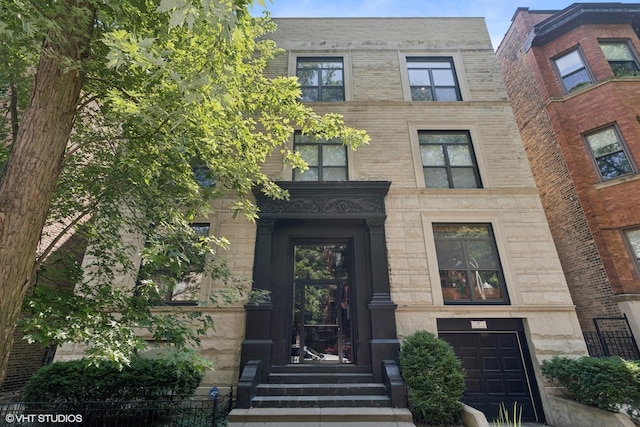 717 W Briar Pl Unit 3W, Chicago, IL 60657 - photo 1