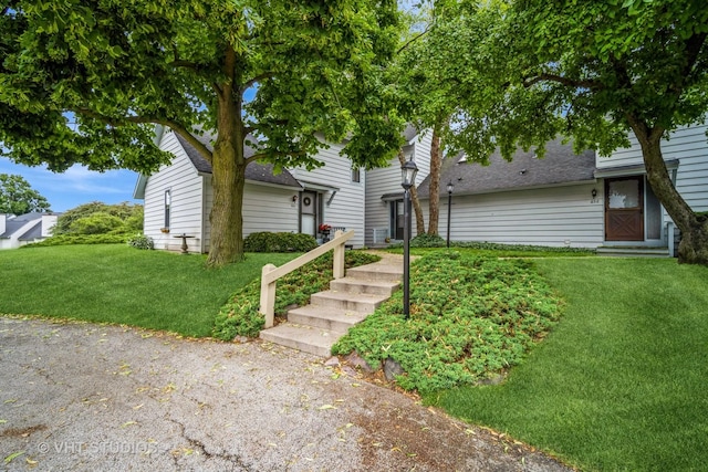 660 Beth Ct, Gurnee, IL 60031 - photo 2
