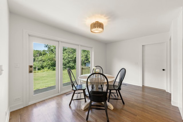23W570 Pine Dr, Carol Stream, IL 60188 - photo 14