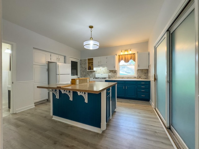 909 Bellevue Ave, Elgin, IL 60120 - photo 18