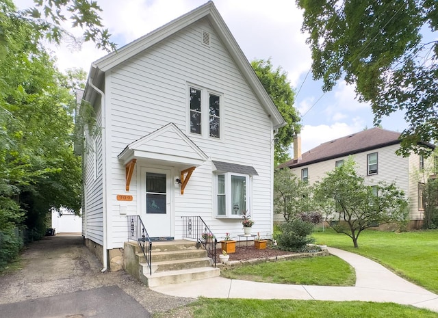 909 Bellevue Ave, Elgin, IL 60120 - photo 4