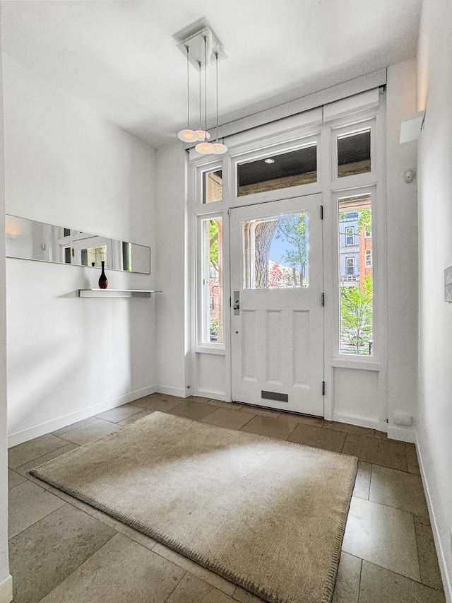 822 W Oakdale Ave, Chicago, IL 60657 - photo 2
