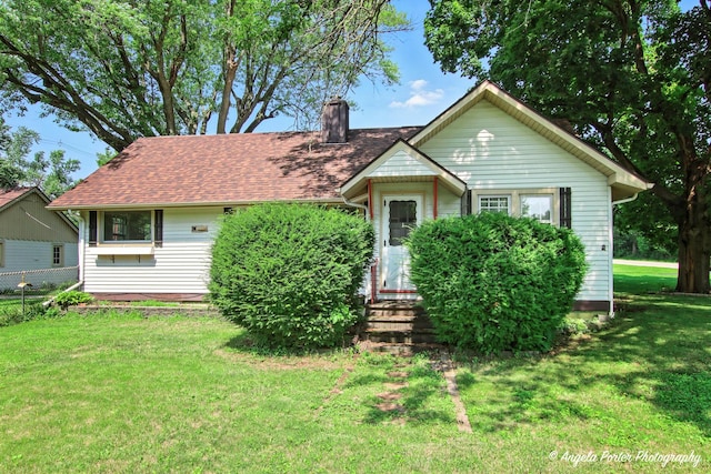4713 Mccullom Lake Rd, Mchenry, IL 60050 - photo 1