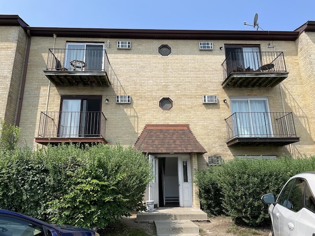 4214 Bonhill Dr Unit 1A, Arlington Heights, IL 60004 - photo 1