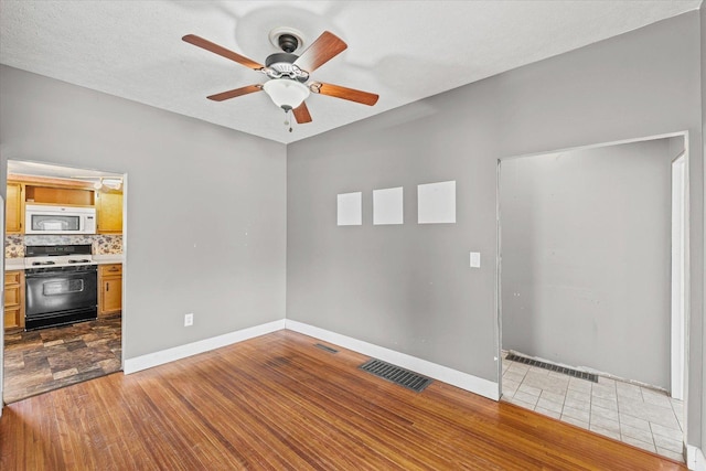 504 N Center St, Lexington, IL 61753 - photo 9