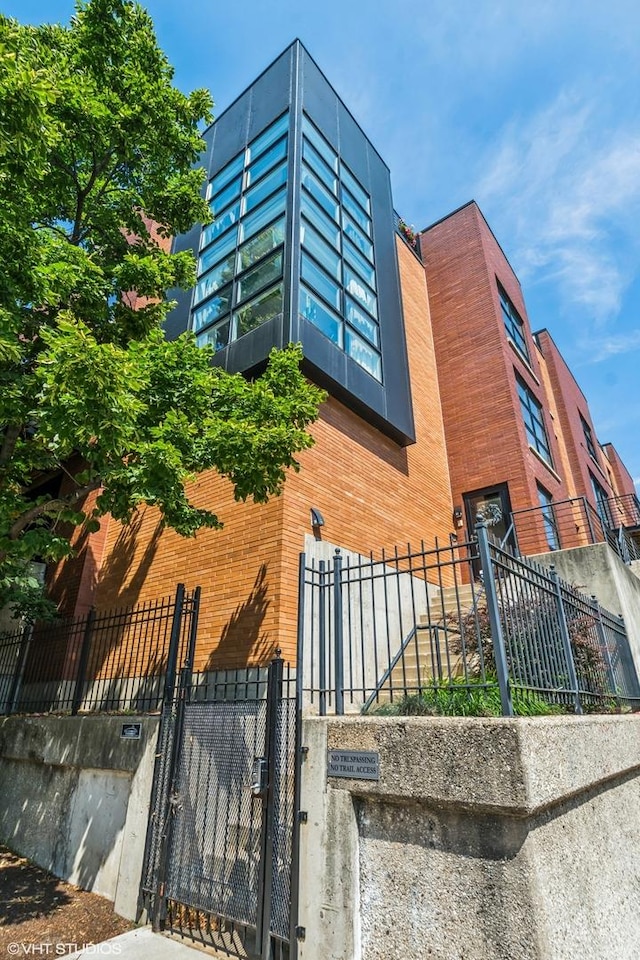 2008 W Willow St Unit C, Chicago, IL 60647 - photo 1