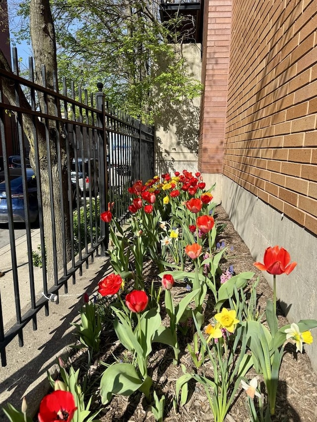 2008 W Willow St Unit C, Chicago, IL 60647 - photo 2