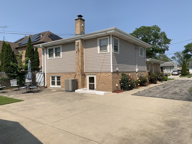 2054 Birch St, Des Plaines, IL 60018 - photo 3