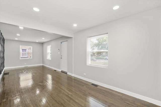 10024 S Yates Blvd, Chicago, IL 60617 - photo 9