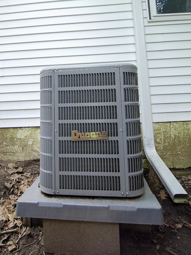 1030 N Walnut St, Monticello, IL 61856 - photo 33