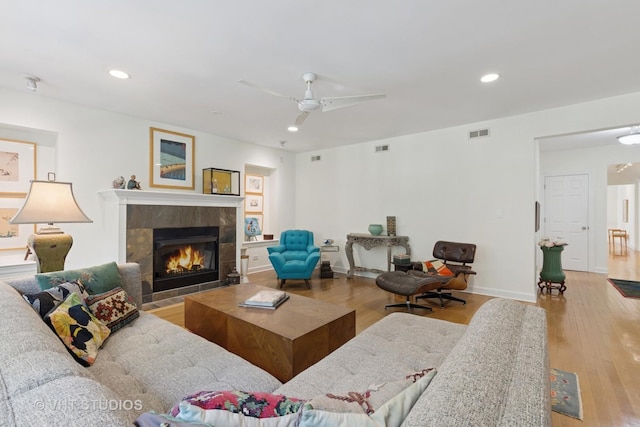 7446 N Hoyne Ave Unit 2, Chicago, IL 60645 - photo 3