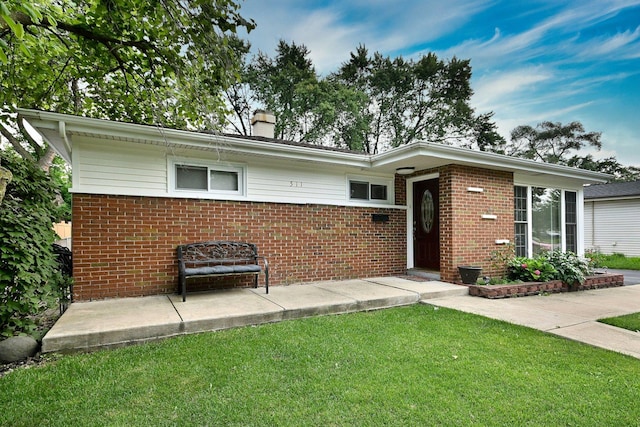 511 W Byron Ave, Addison, IL 60101 - photo 2