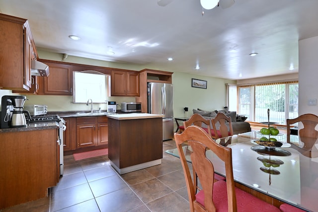 511 W Byron Ave, Addison, IL 60101 - photo 11