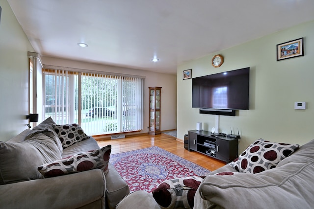 511 W Byron Ave, Addison, IL 60101 - photo 4