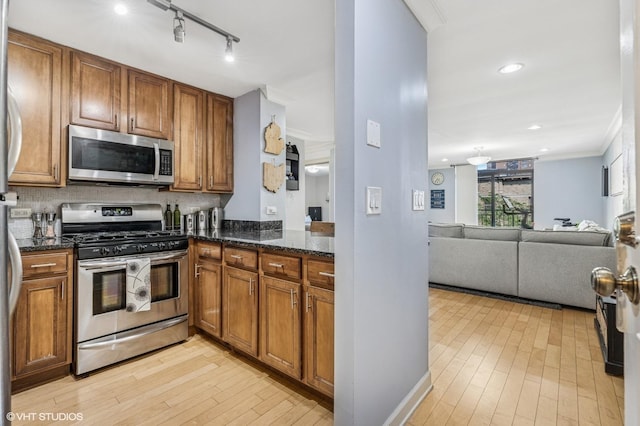3900 N Pine Grove Ave Unit 409, Chicago, IL 60613 - photo 8
