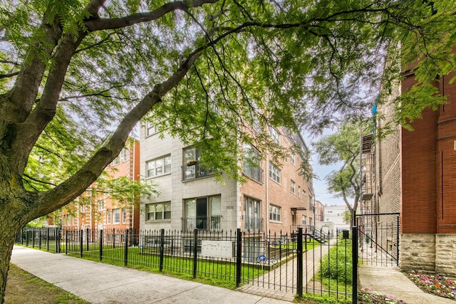 1540 N Claremont Ave Unit 1W, Chicago, IL 60622 - photo 1
