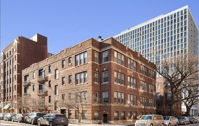 3638 N Pine Grove Ave Unit G2, Chicago, IL 60613 - photo 1
