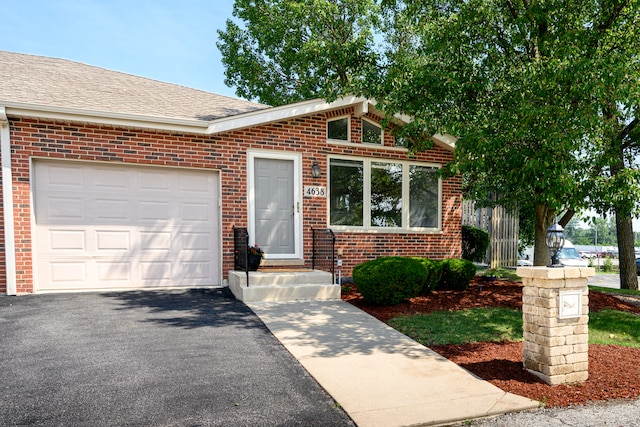 4638 W Orchard View Ct, Alsip, IL 60803 - photo 1