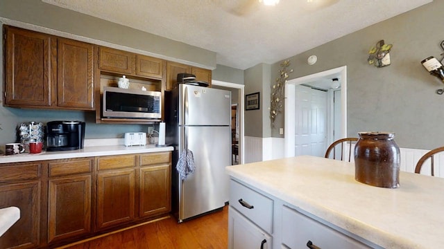 319 S Railroad Ave, Paxton, IL 60957 - photo 5