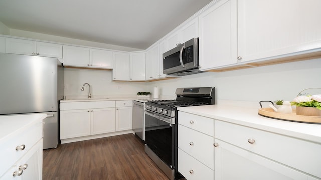 722 W 12th St, Belvidere, IL 61008 - photo 3