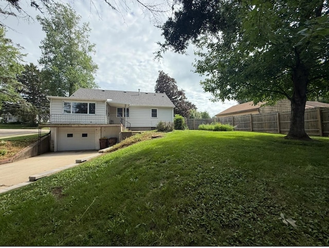 906 W Jefferson Dr, Freeport, IL 61032 - photo 2