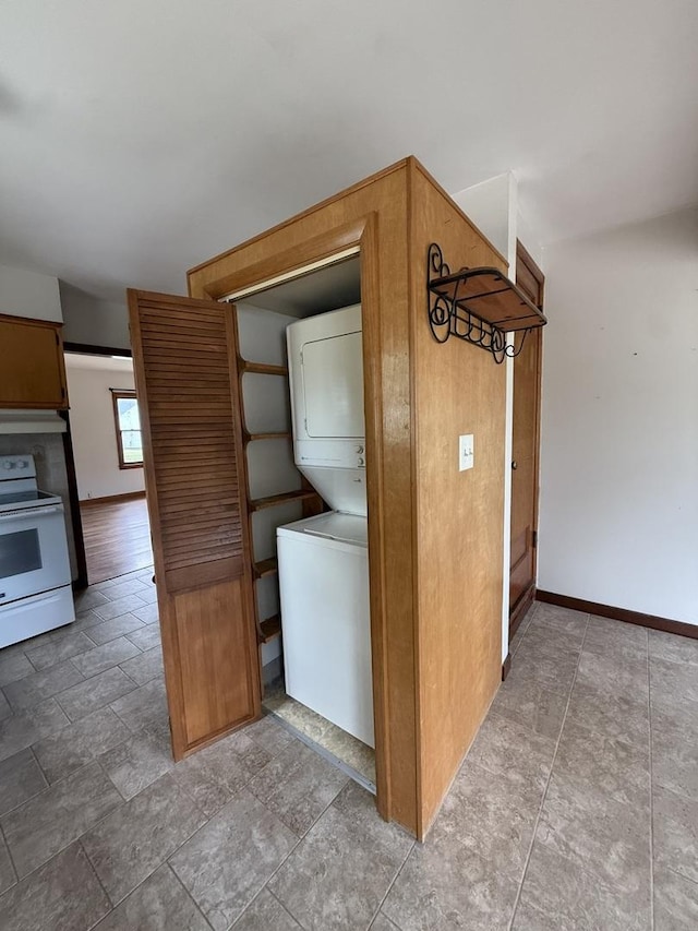 906 W Jefferson Dr, Freeport, IL 61032 - photo 7