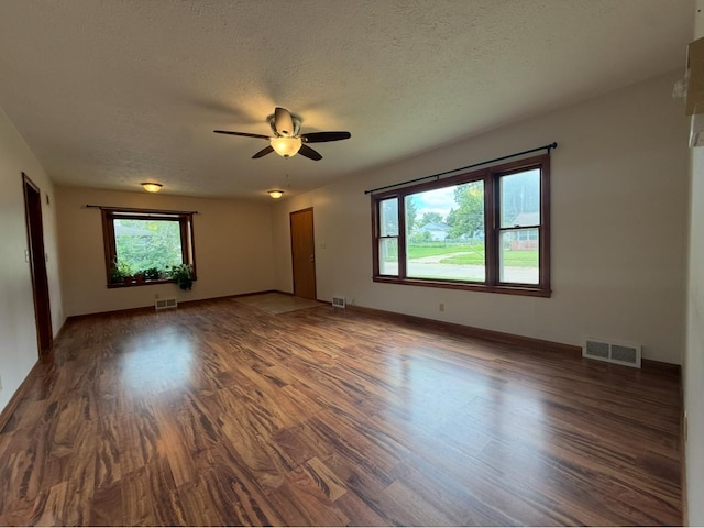 906 W Jefferson Dr, Freeport, IL 61032 - photo 10
