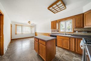 8013 Neva Ave, Burbank, IL 60459 - photo 9