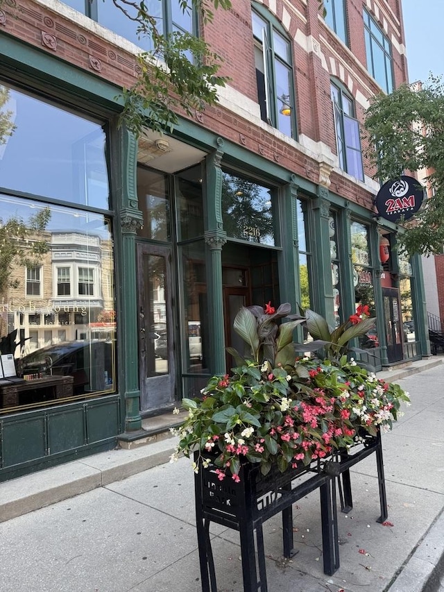 2216 N Lincoln Ave Unit 3B, Chicago, IL 60614 - photo 2