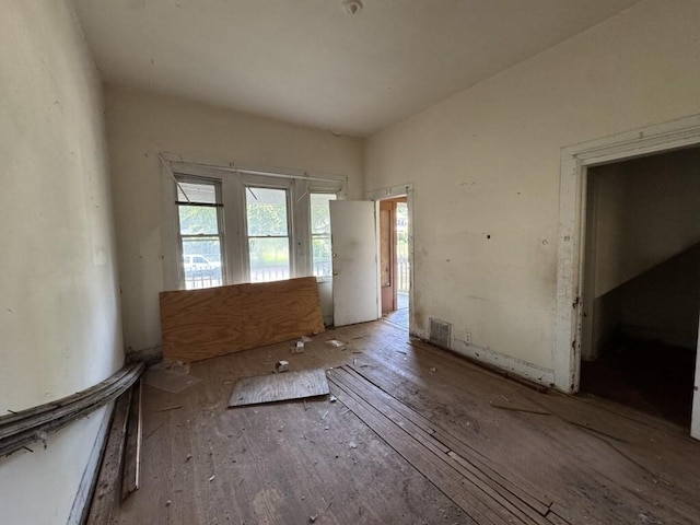 8127 S Burnham Ave, Chicago, IL 60617 - photo 4