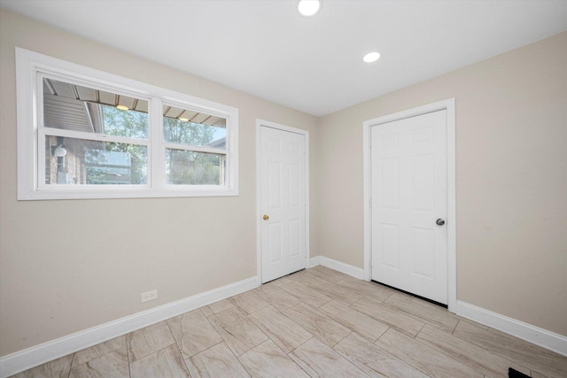 9201 Willow Ln, Bridgeview, IL 60455 - photo 28