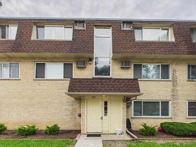 8810 Briar Crse Unit 1B, Des Plaines, IL 60016 - photo 1