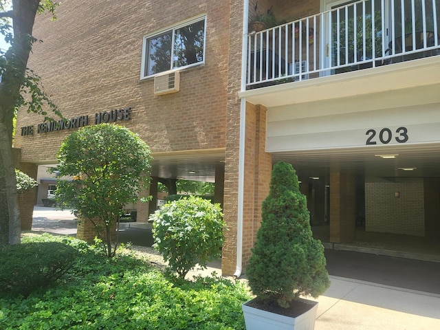 203 N Kenilworth Ave Unit 2P, Oak Park, IL 60302 - photo 1