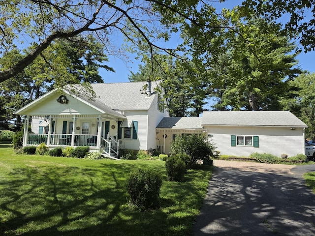 4404 Emerson Rd, Sterling, IL 61081 - photo 2