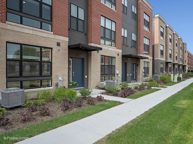 317 Summit Cir, Lombard, IL 60148 - photo 4
