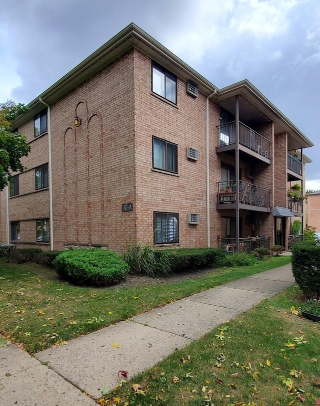 8749 W Summerdale Ave Unit 1C, Chicago, IL 60656 - photo 1