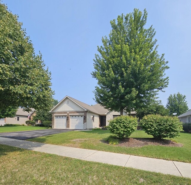 449 Quinlan Ave, Dekalb, IL 60115 - photo 2