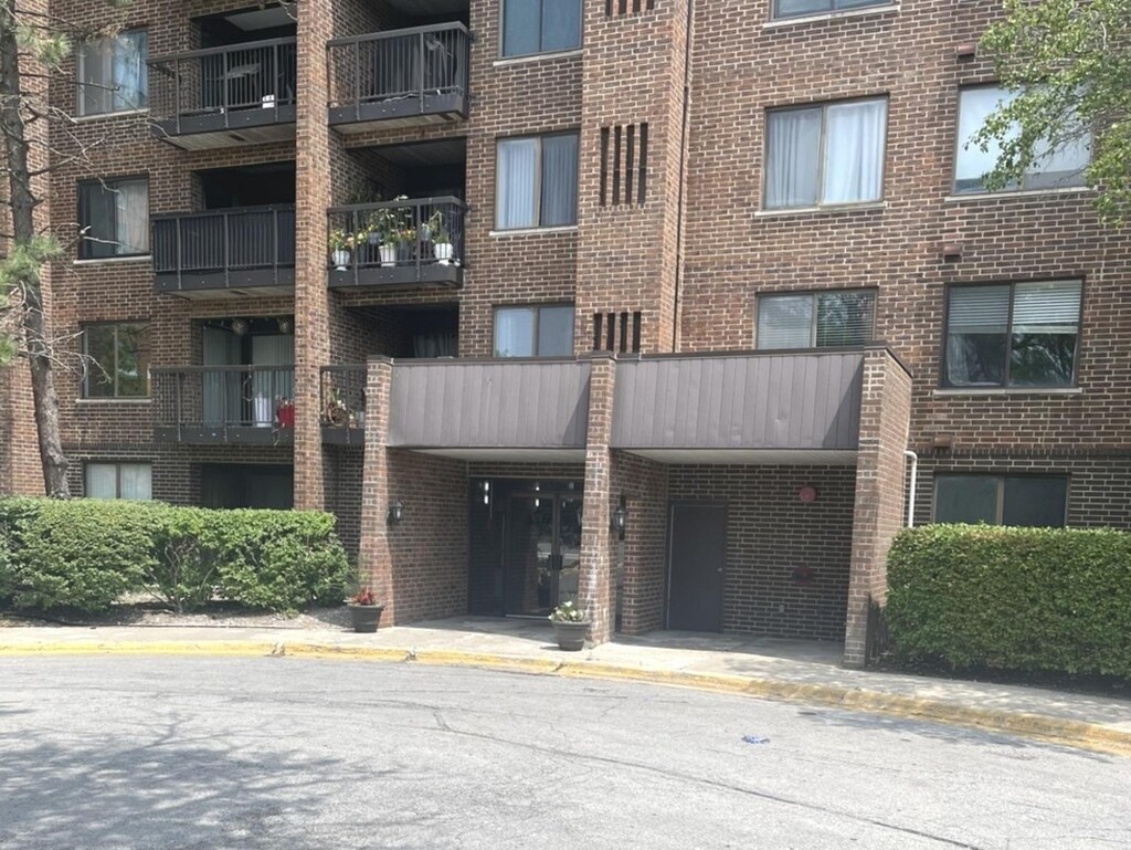 400 Park Ave Unit 100, Calumet City, IL 60409 - photo 2