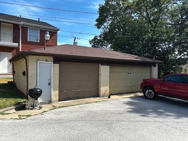 18233 Burnham Ave, Lansing, IL 60438 - photo 16